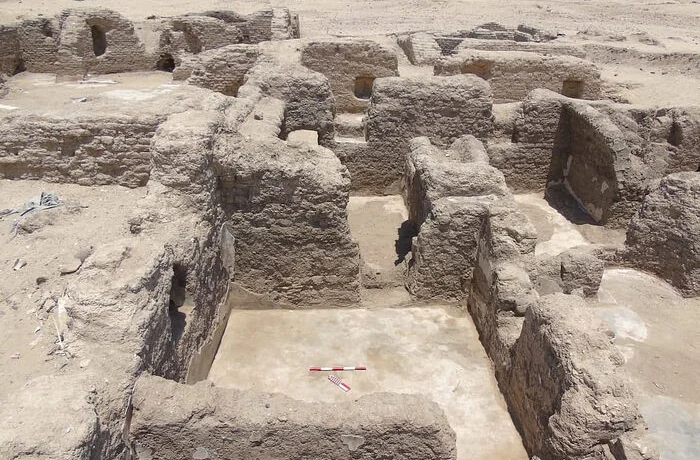 В Египте обнаружены хорошо сохранившиеся руины монастыря византийской эпохи В Египте обнаружены хорошо сохранившиеся руины монастыря византийской эпохи