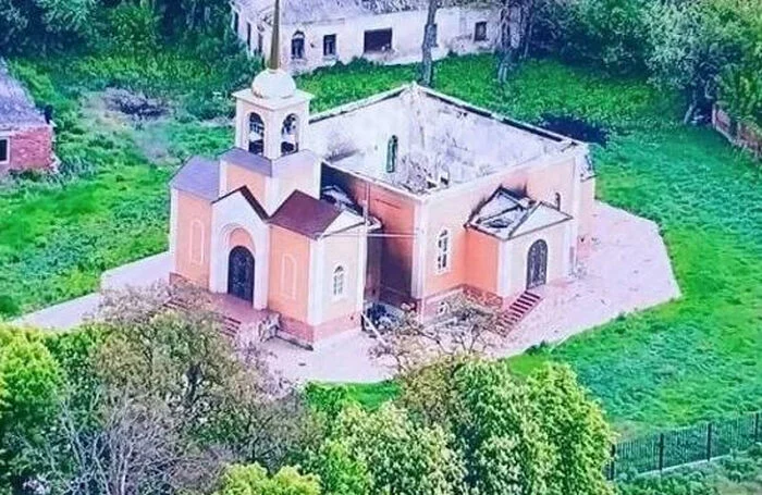 В результате атаки со стороны ВСУ сгорел Покровский храм в поселке Теткино Курской области В результате атаки со стороны ВСУ сгорел Покровский храм в поселке Теткино Курской области
